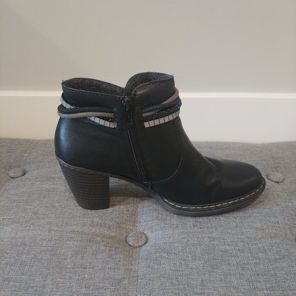 SOLD - Picture 4 of 12